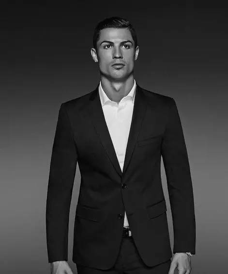 RMC：姆巴佩在上周联赛遭受膝盖撞击，并最终带伤踢完比赛