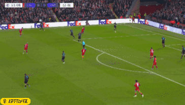 澳超半场：科斯格罗夫梅开二度，奥克兰FC2-1惠灵顿凤凰