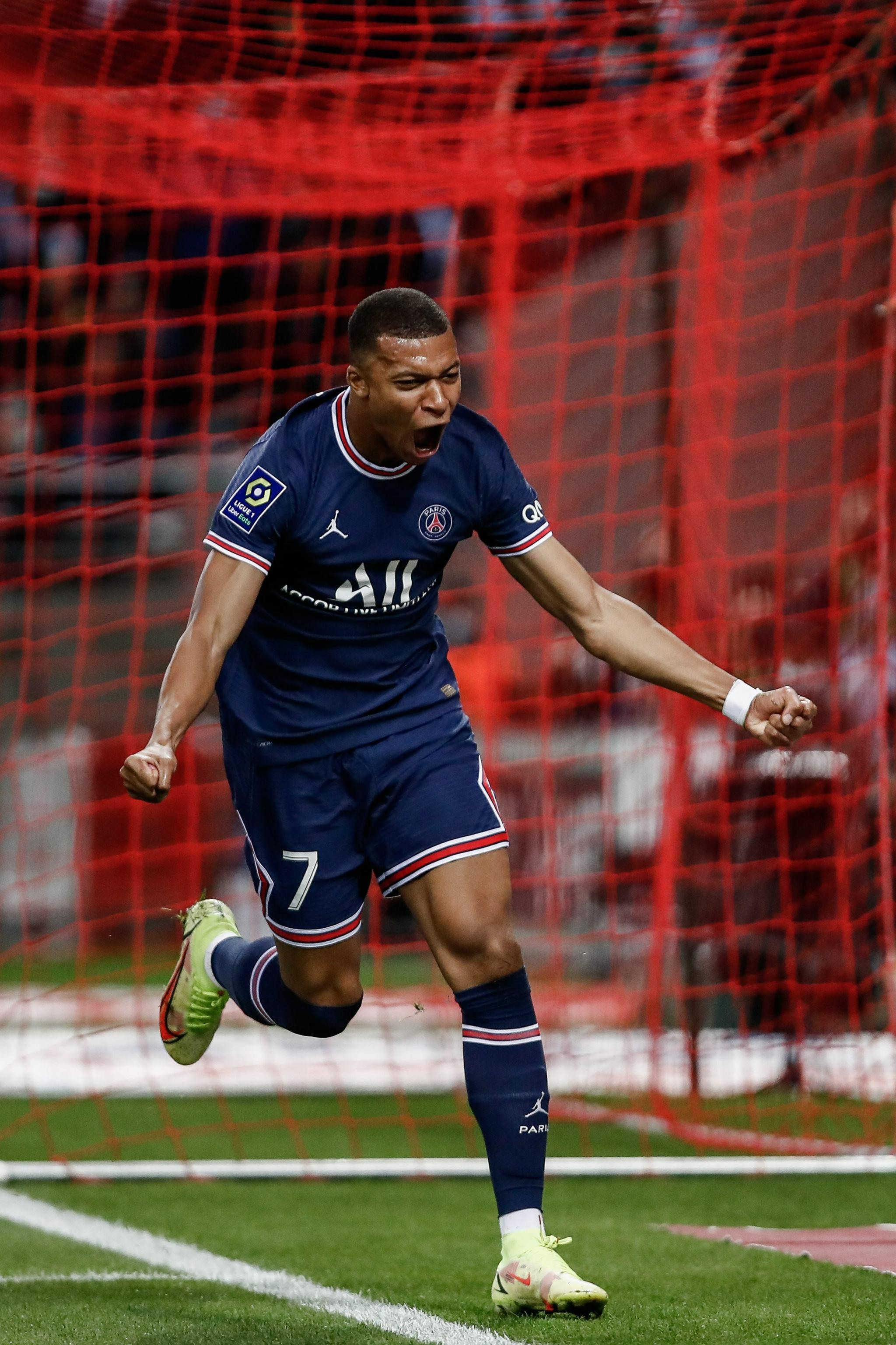 CBA杯战报：徐杰18分8助，广东101-75大胜江苏