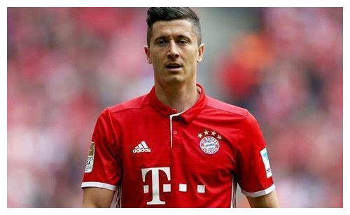 国安球迷跟河南球迷在烧烤店发生冲突，涉事球迷已经被警察带走