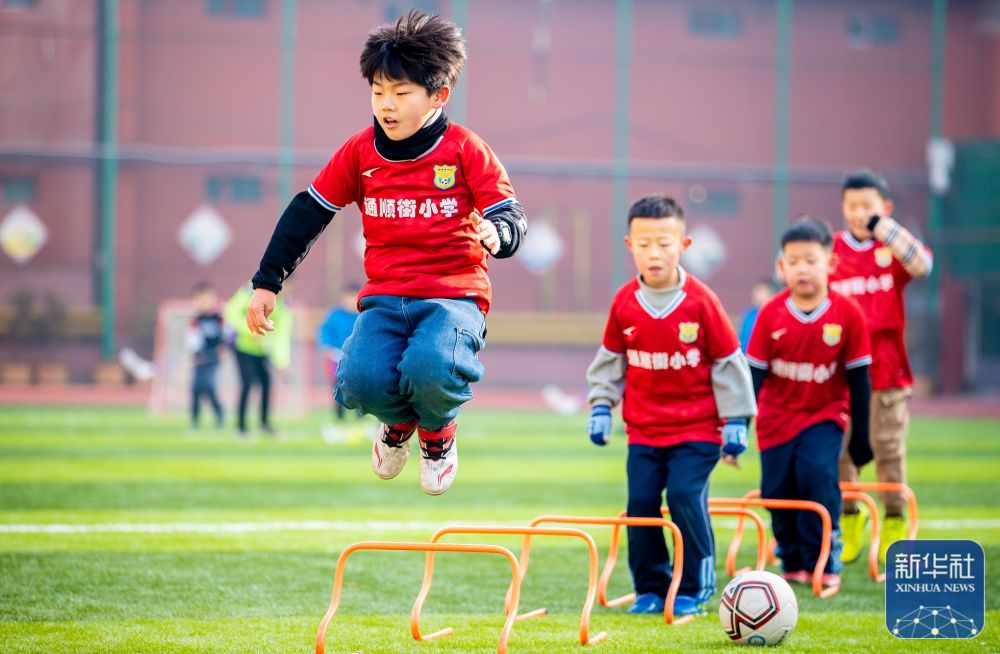 115-110险胜 杨瀚森首秀助开拓者两连胜 未来提升空间大