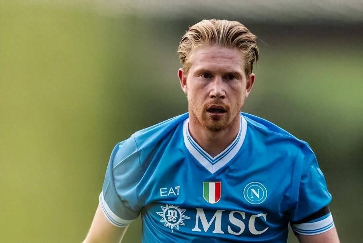 比赛结束后球员激动落泪